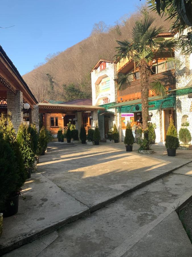 Мир Ochamchira Bagian luar foto