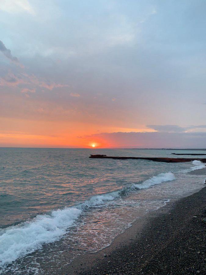Мир Ochamchira Bagian luar foto